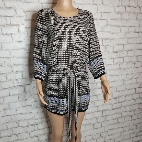 Chic Romper - Picture 5 of 6